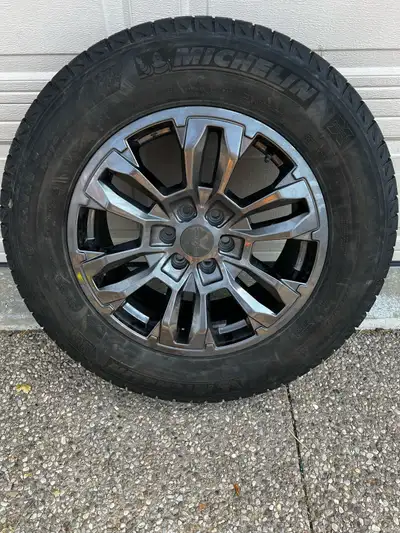 Michelin Latitude XIce P255/65 R18 on gunmetal alloy rims. Set of 4. Used for 3 winters. Came off a...