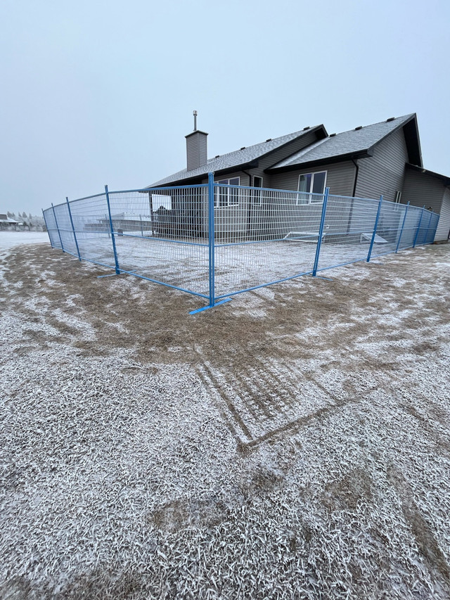 Temporary fence panels for sale or rent  in Other Business & Industrial in La Ronge - Image 3