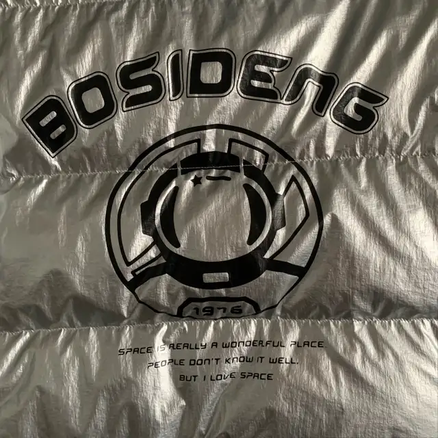 Unisex children/women metallic silver puffer “alien”, 165/84 in Kids & Youth in City of Toronto - Image 9