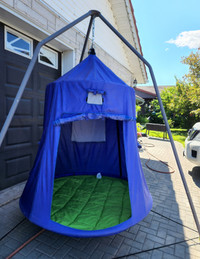 LARGE HEAVY DUTY HANGING TENT