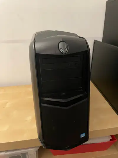 Old Alienware PC Specs: - Intel Core i7-2600 - 8GB DDR3 Ram - Nvidia GTX 470 Graphics Card Note: - M...