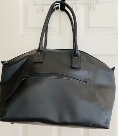 Lululemon Big Purse, View more