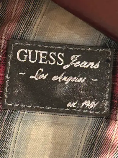 Brand: GUESS Size: Small- Medium Material: Real Leather