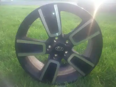 Selling Four Like New Factory Black OEM Kia Soul Alluminum 18" Wheels...Removed From 2012. Bolt Hole...