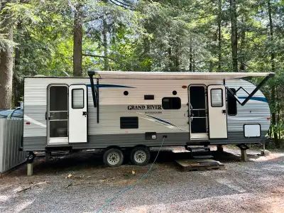 Was purchased in 2020 In perfect shape and extremely clean and well taken care of Double bunks (2) Q...