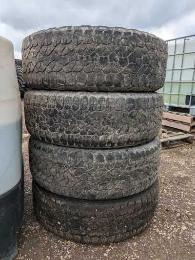 4 Used LT275/65R20 Goodyear Wrangler Trailrunner AT Tires. Tires are 2022 build date and are in good...
