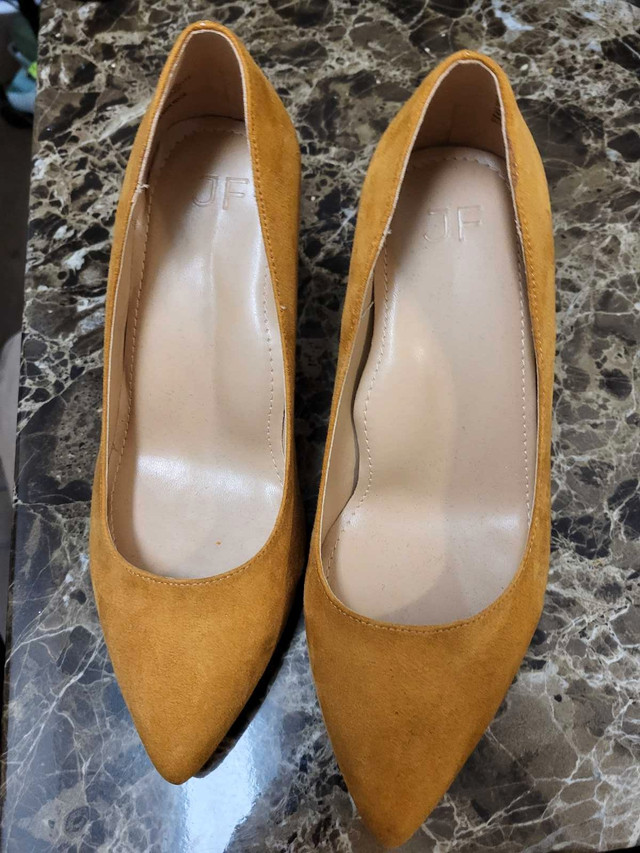 Brand new yellow heel shoe in Women's - Shoes in Winnipeg - Image 2