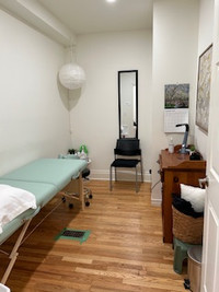 Room for rent in physiotherapy clinic in Uptown Waterloo