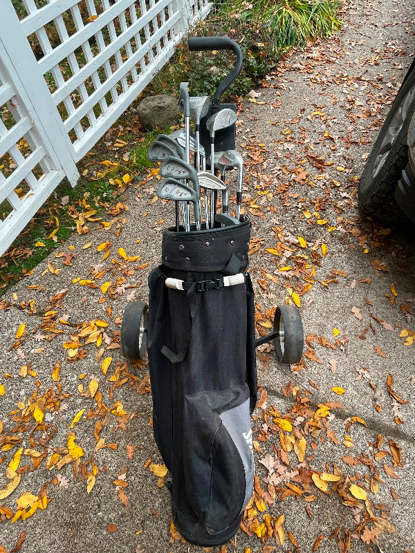 Mens right hand Golf Clubs in Golf in Thunder Bay - Image 2