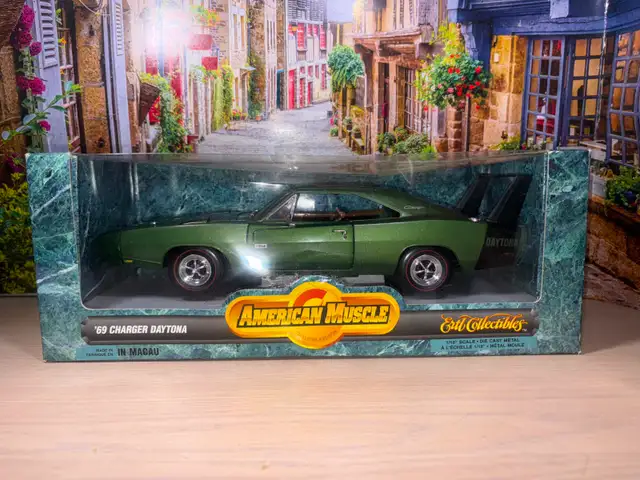 1:18 Ertl 1969 Dodge Charger Daytona Die-Cast Die-Cast model New in Arts & Collectibles in Mississauga / Peel Region - Image 4