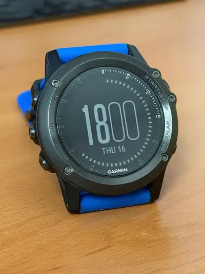 In good conditon. Comes with OEM Garmin USB charge cable. The Garmin fēnix 3 is a rugged multisport...