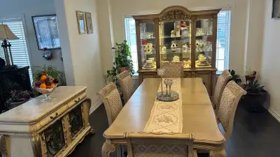 Luxury dining set, like new, View more
