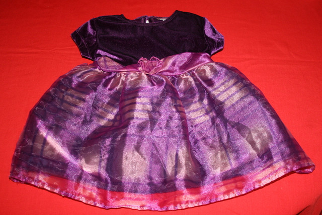 3 Fancy Girls Dresses $5.00 dans Enfants et jeunesse  à Région de Windsor - Image 4