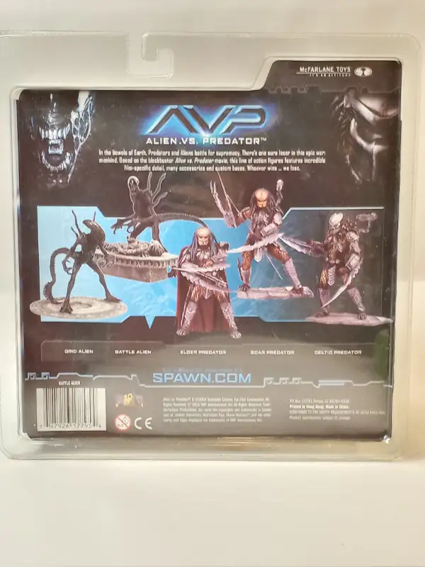 Alien vs Predator, AVP Battle Alien, McFarlane Toys Figure in Arts & Collectibles in Kitchener / Waterloo - Image 11