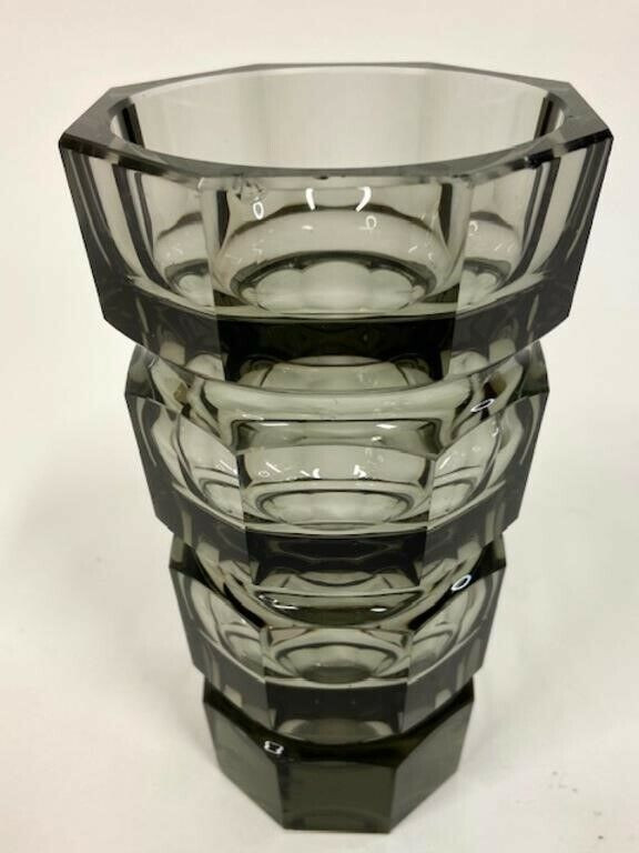 7 VASES - MIKADO PRESSED GLASS / LEAD CRYSTAL / MOSER / ORREFORS in Arts & Collectibles in Mississauga / Peel Region - Image 4