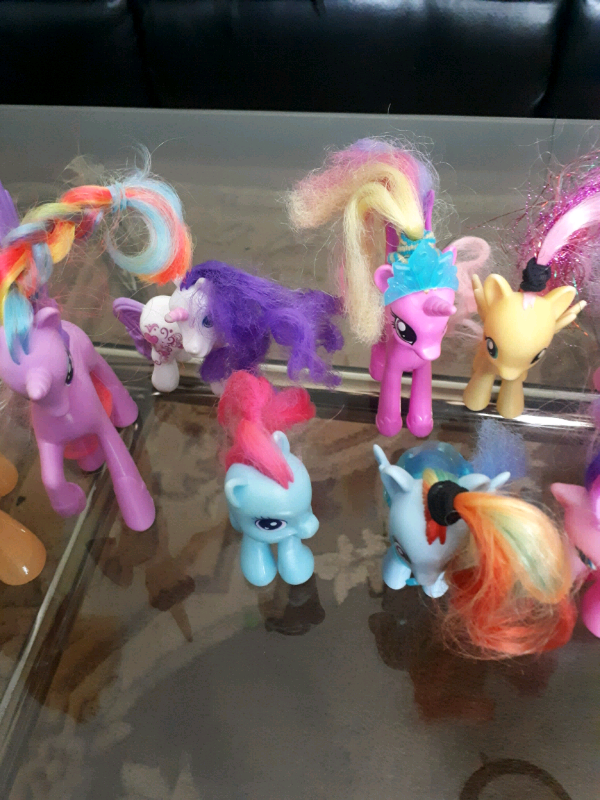 Huge lot of 19  my little pony figures different sizes  in Toys & Games in Oakville / Halton Region - Image 4