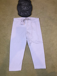 Brand new Girls White Capri cotton leggings  5/6 NWT