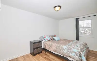 Room For Rent