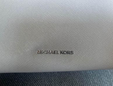 Michael Kors Purse in Women's - Bags & Wallets in Dartmouth - Image 2
