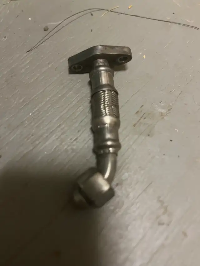 VW ALH Turbo drain tube and oil supply line and power steering in Engine & Engine Parts in City of Halifax - Image 2