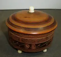 SMALL VINTAGE WOODEN JEWELRY BOX