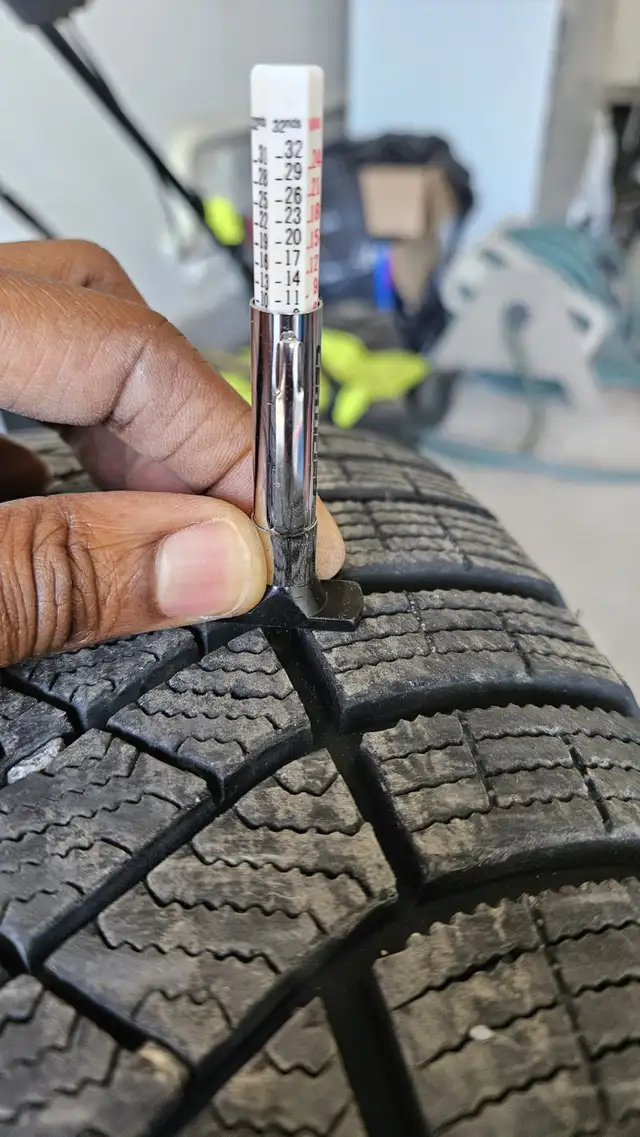 Pirelli Winter Tires on OEM Alloy Rims in Tires & Rims in Ottawa - Image 7