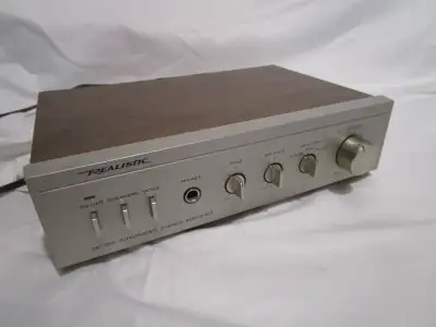 Please don't ask if the amplifier is available. If the ad is showing, it is. Excellent condition, te...