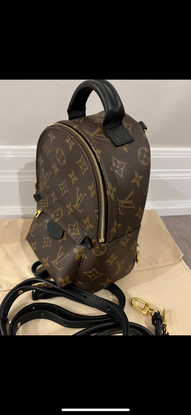 Louis Vuitton Backpack in Women's - Bags & Wallets in Mississauga / Peel Region - Image 4