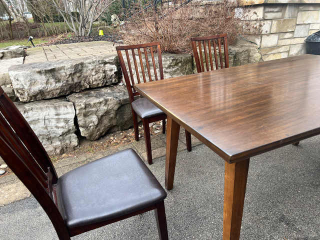 Dining set, 4 chairs with leather seat in Dining Tables & Sets in Oakville / Halton Region