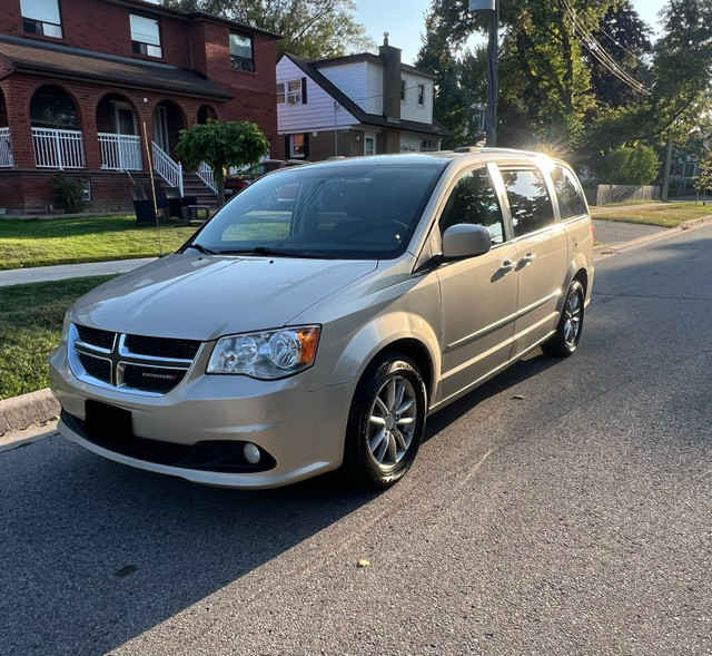 2016 dodge grand caravan  in Cars & Trucks in City of Toronto - Image 2