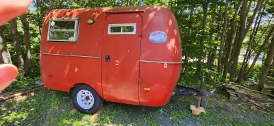 Tires and bearings just replaced. Road ready! Propane stove works, fridge does not but seals (works...