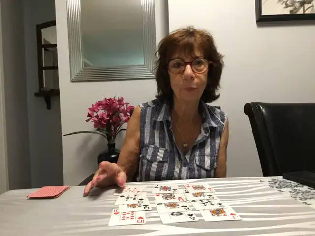 Fortune Teller467778861101885440