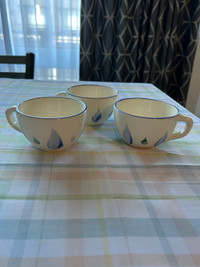 Coffee/ tea cups