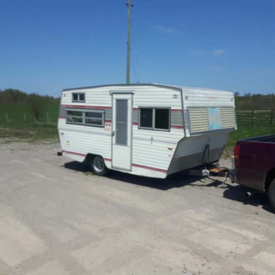 10 vintage retro unique camper trailer 10’  travel bunkie office in Park Models in Barrie