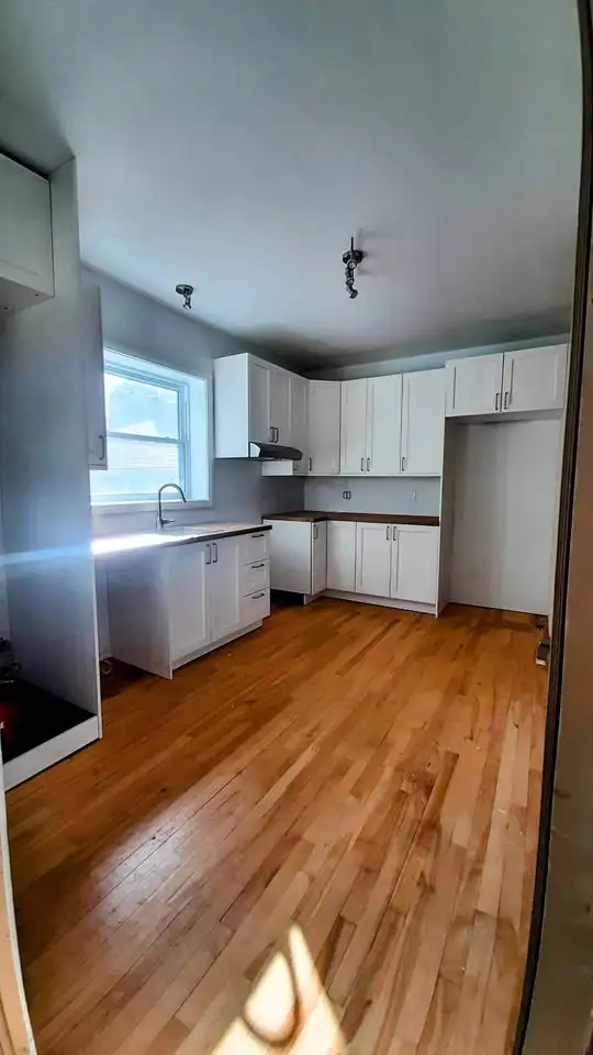 Large 4½ for Rent – Limoilou