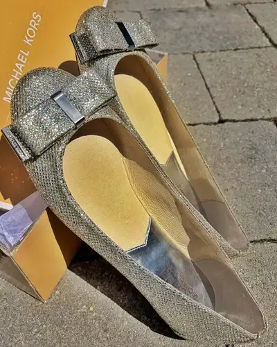 BRAND NEW /NEVER WORN MICHAEL KORS SILVER GLITTER BALLET FLATS, View more