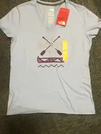Brand New w/ Tags,  Women’s,  The North Face, T-Shirt for Sale