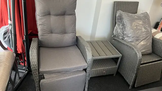 3 Pieces Patio Wicker Bistro Set, PE Rattan Coffee Table & Adjus in Patio & Garden Furniture in Markham / York Region - Image 2