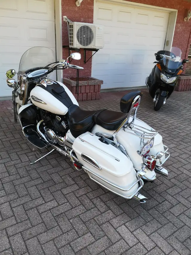 2005 Yamaha Royal Star tour deluxe . And a 2008 Yamaha majest in Touring in Gatineau - Image 6