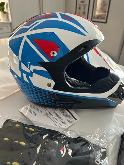BNWT - Large Youth Dirt Bike Helmet w/ goggles, View more