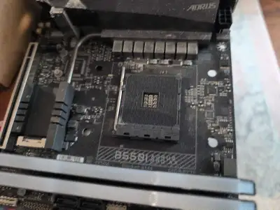 b550i + 32 GB DDR Corsair vengeance , View more