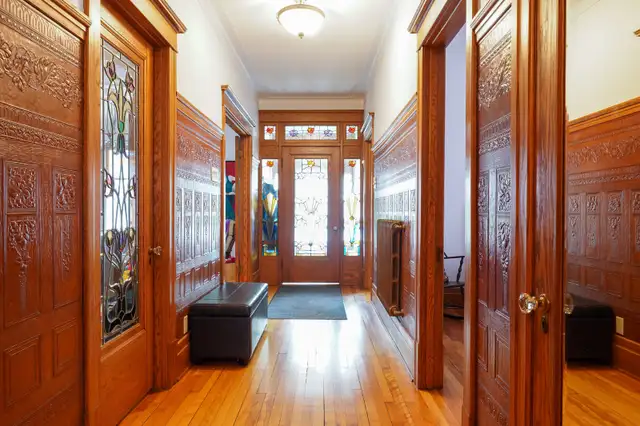 3-4 Bedroom Charming Apartment in heart of Plateau Mont-Royal