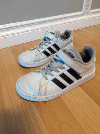 Youth Boys Size 3 Adidas White Shoes