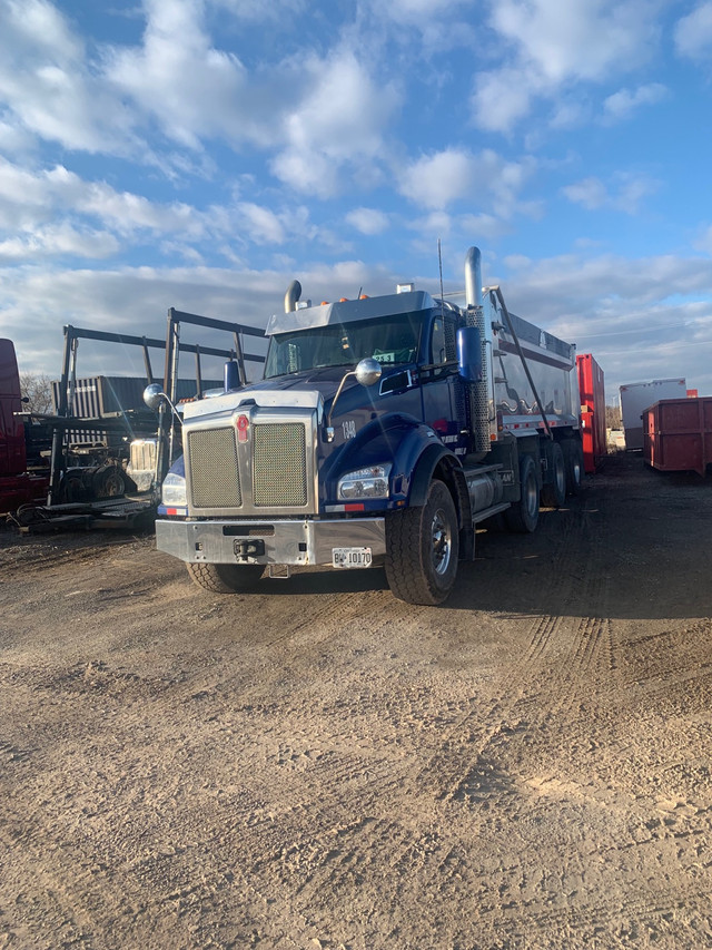 2021 Kenworth Dump Truck (for sale) in Heavy Trucks in Oakville / Halton Region - Image 2