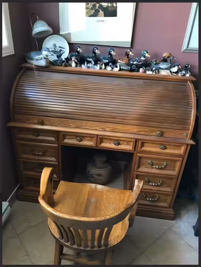 (1) Double pedestal oak roll-top desk made by Huppé in Victoriaville Quebec. EXCELLENT CONDITION. (2...