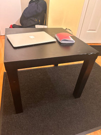 Table  (laptop )