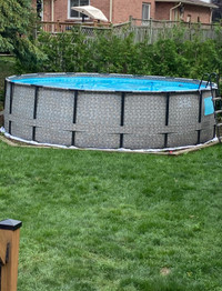 Above ground pool 18ft with ladder and accessories 