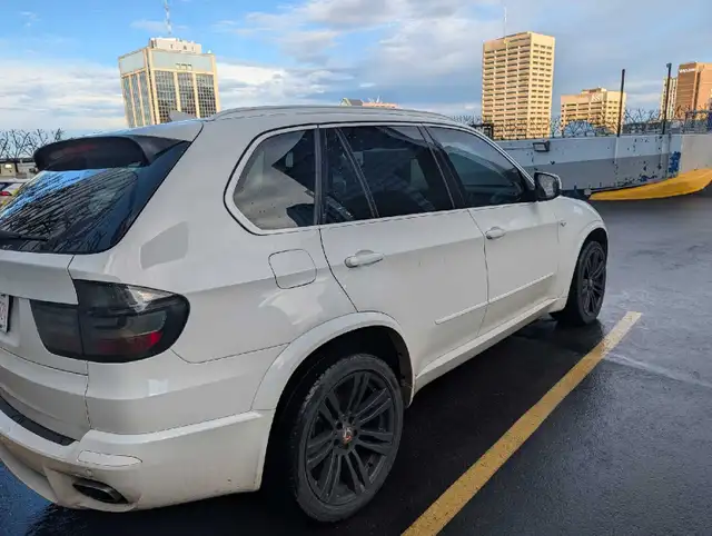 2011 BMW X5553399219022745604
