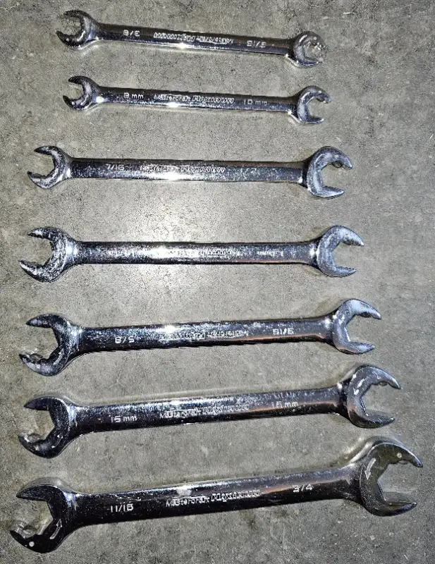 LIKE NEW TOOLS-WRENCHES COMBINATION OPEN & CLOSED RATCHET FLEX in Hand Tools in Calgary - Image 5