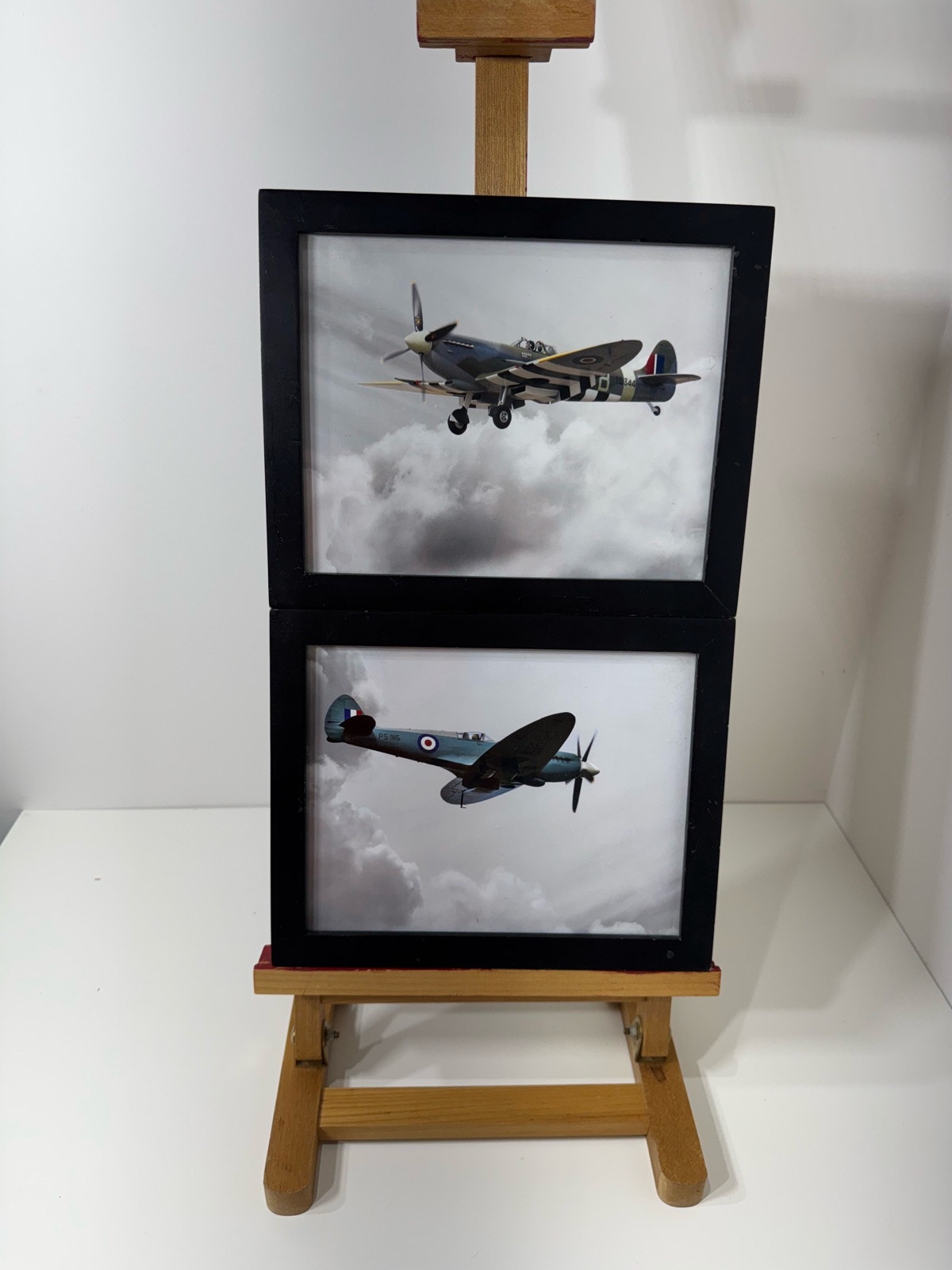 Spitfire airplanes pictures framed, photo 1
